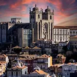 Modern Studio Private Terrace & Cathedral View - A Porto
