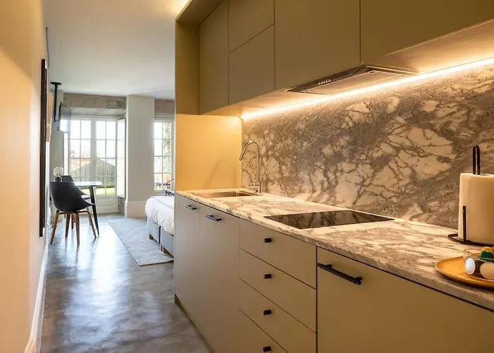 Panoramic Historic Views Private Terrace - A *